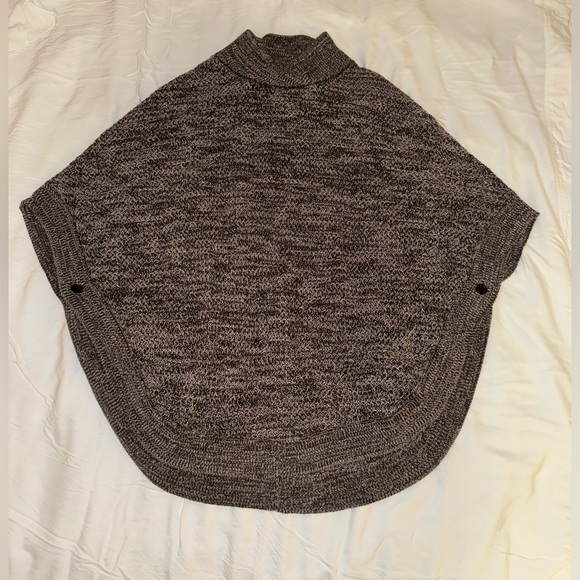 Banana Republic Sweater Poncho - Picture 1 of 4